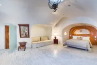 Heliophos Boutique Caves Hotels in Finikia