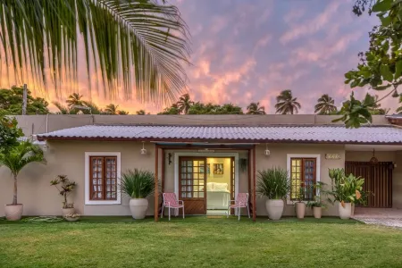 Pousada Ipioca Beach Village Отели рядом с достопримечательностью «Hibiscus Beach Club»