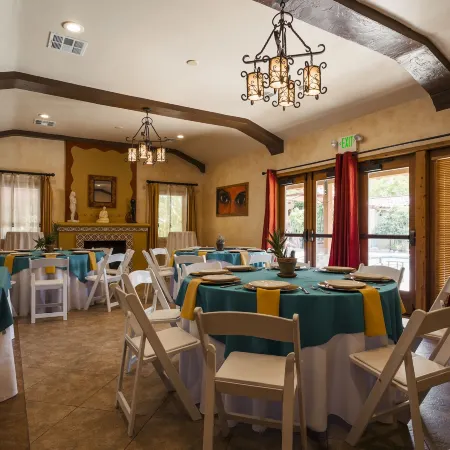 Los Arboles Hotel