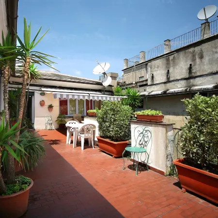 Hotel Cairoli