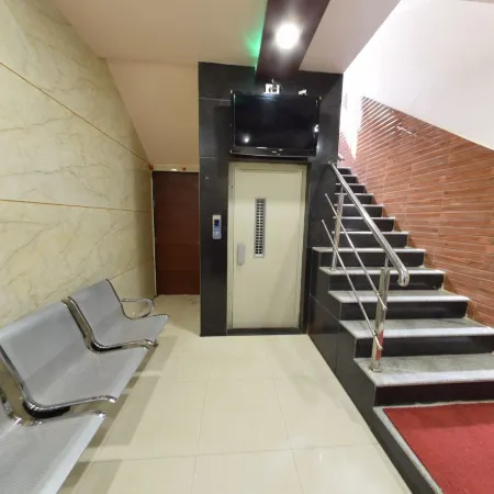 Hotel Radhika Inn Отели в г. Бхилмал