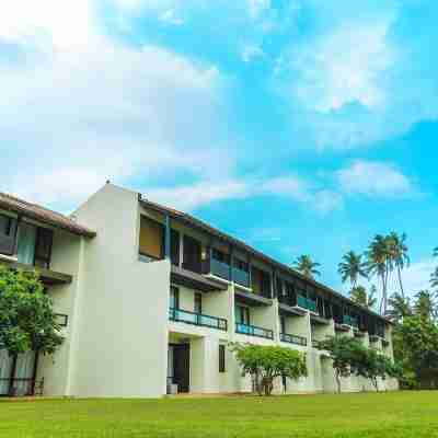 Grand Beach Hotel Exterior