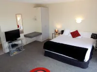 Cheviot Park Motor Lodge Отели в г. Фангареи