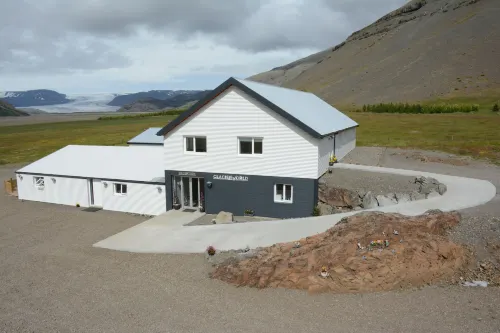 Glacier World - Hoffell Guesthouse