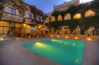 Cornucopia Hotel - Pools