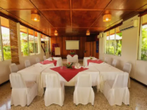 Villa Maya Hotels in Flores