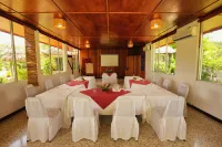 Villa Maya Hotels in Flores