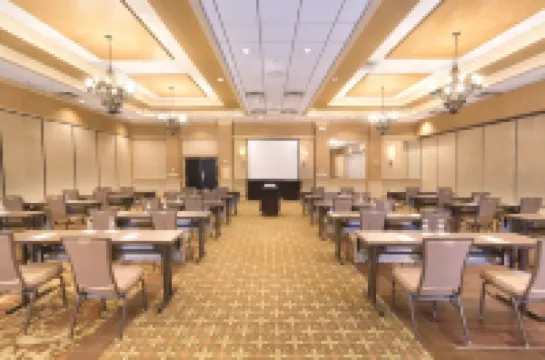 DoubleTree by Hilton Washington Meadow Lands Casino Area