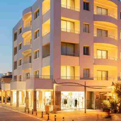 Palace Lido Hotel & Suites Hotel Exterior