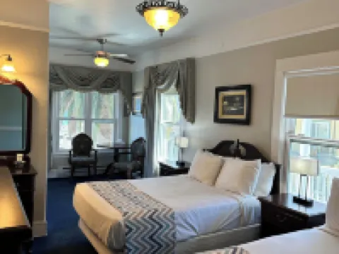 Studio 9 Catalina Hotels in Avalon