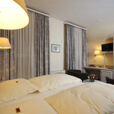 Rabes Hotel Kiel Отели рядом с достопримечательностью «Причал Остзеекай»