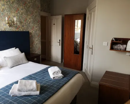 Glen Gat House Hotels in Dundalk