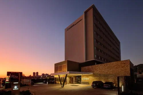 波本坎皮納斯里約飯店