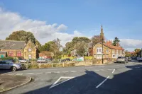 Host & Stay - Waterlily Cottage