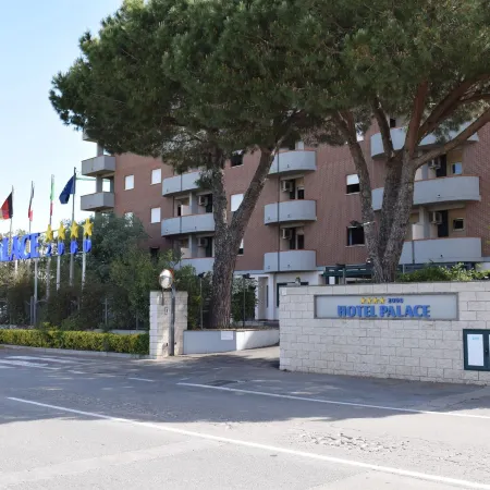 Hotel Palace 2000
