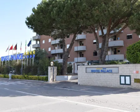 Hotel Palace 2000 Hotéis em Pomezia