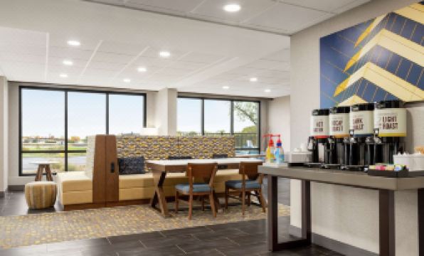 Hampton Inn Kansas City-Airport