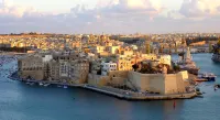 تشارمينج هيستوريك هوم ويذ روف توب فيوز