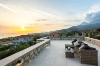 Mani Stone Villa A Paradise of Panoramic Views - Parkering