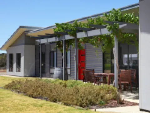 The Red Door @ Barossa Valley Vineyard View Hotels in Nuriootpa