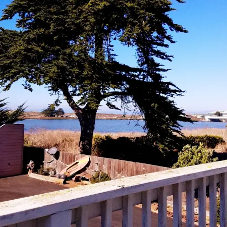 Captain's Inn at Moss Landing