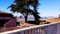Captain's Inn at Moss Landing - Romantic