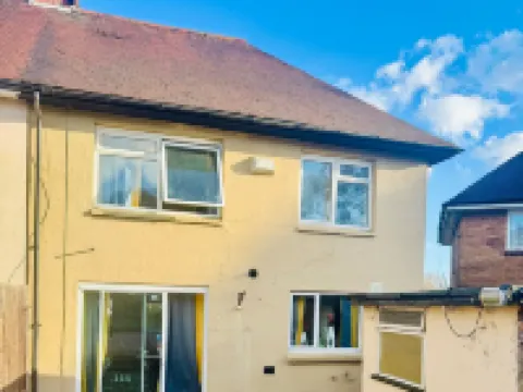 Birmingham 3 Bedrooms- Sleeps 6- Free Parking Hotels in Kidderminster