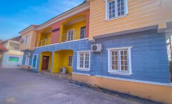 Stardust Apartments - Housity