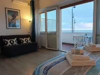 Mare e Relax 1 Melody Sea Front 10' da FCO Airport โรงแรมใกล้Teatro Traiano