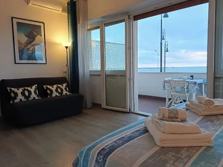 Mare e Relax 1 Melody Sea Front 10' da FCO Airport