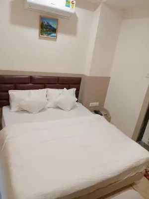 Hotel Royal Hotels in Aluva