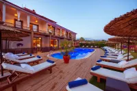 Arwen Hotel - สระว่ายน้ำส่วนตัว