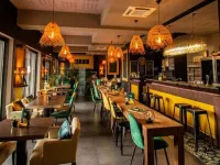 Le Safari Hotel Restaurant Hotels in Carpentras