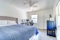 5 Bedrooms! 4 Min to the Beach! HEATED POOL!