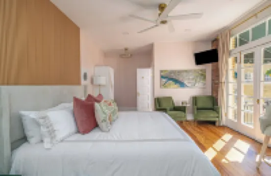 Live Oak Condo on Oglethorpe Square