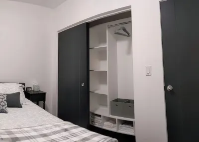 Adventure Basecamp: Newly Built Retreat steps from Downtown Victor