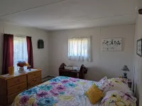 Cozy 2-Bedroom Home Salem NY. Close to Saratoga, Lake George NY & Vermont, AC