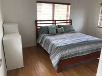 Beautiful Wide Bayfront Villa la Vue unit - balcony