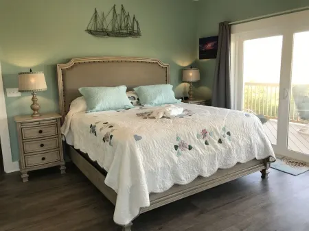 Stunning Gulf Views/ 4/4 Dog Friendly/Private walkover!  - SPECIALS!