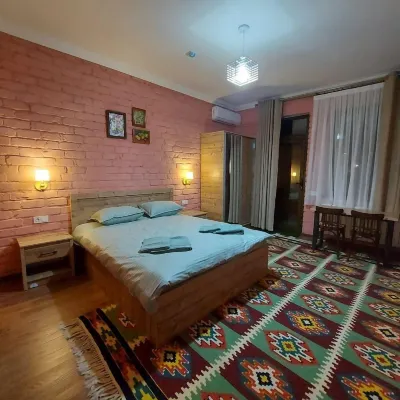 MUSAVVIR Hotels near Afrasiyab Museum