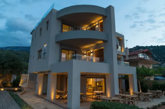 Alissachni SeaSide Hotel