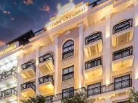 Florence Hotel Hotels near Sun Wheel