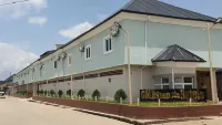 Goldstep Hotel and Suites Abraka - 2-Star