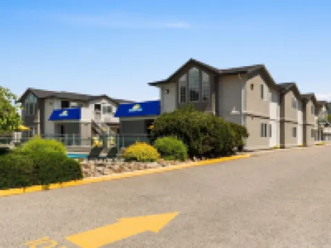 Days Inn by Wyndham Kelowna Hotels in Kelowna