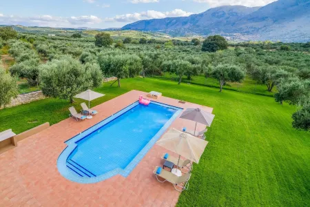 Villa Ostria Near Georgioupolis - 3Bd 2ba