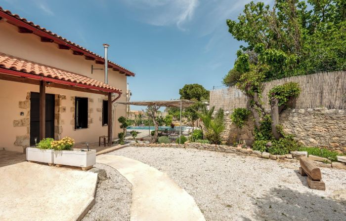 Joel Living Collection - Rustic Villa