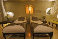 Ortahisar Cave Hotel - Bãi đậu xe