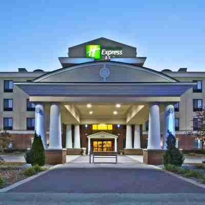 Holiday Inn Express & Suites ANDERSON by IHG Hotel Exterior