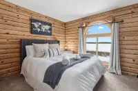 Lakeside Log Cabin w/Firepit, Dock, King Bed, Game Room, Scenic Relaxation