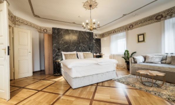 Hotel Pok Garni